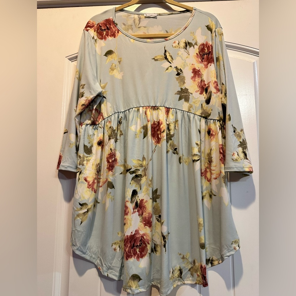 Egs California brand. Size 1XL tunic.